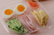 写真:冷やし麺容器